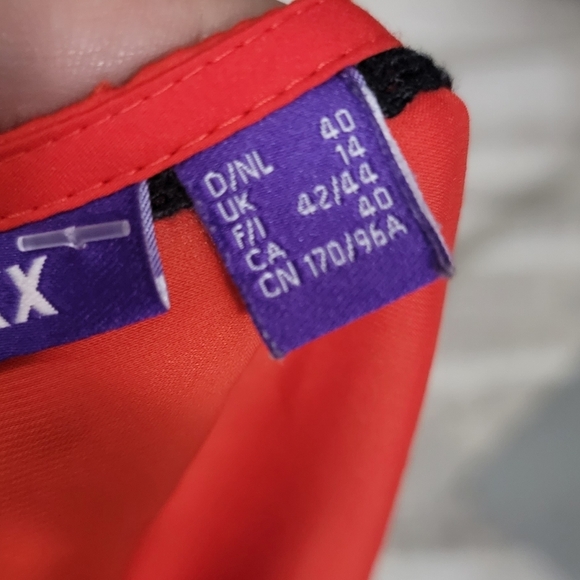 ❤️MEXX Burnt Red/ Orange Chiffon Sleeveless witj star studs - Picture 6 of 12